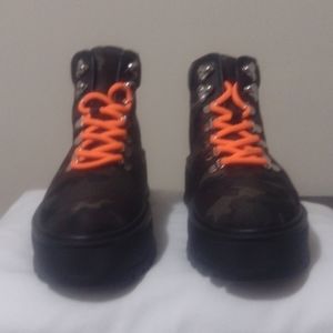 Steve Madden Camouflage Stomp Boots